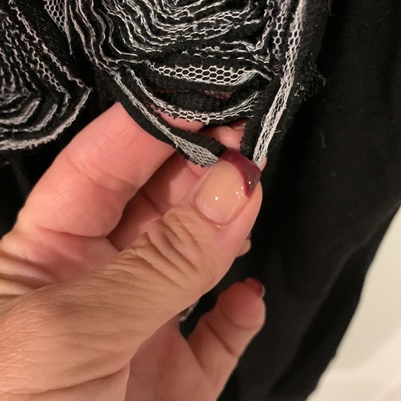 B’leev Beautiful long sleeveless shirt - Picture 5 of 5